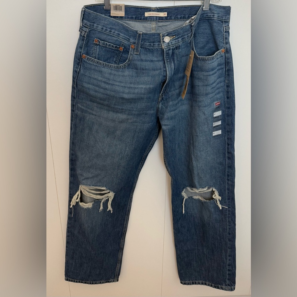 NWT Levi's Women’s Low Pro Blue Jeans